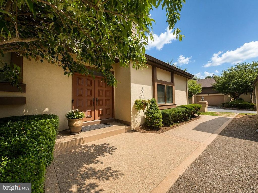 460 SAYRE DR, Princeton, NJ 08540