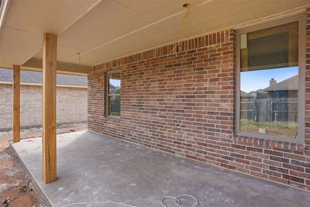 207 Pine Ave, Cache, OK 73527