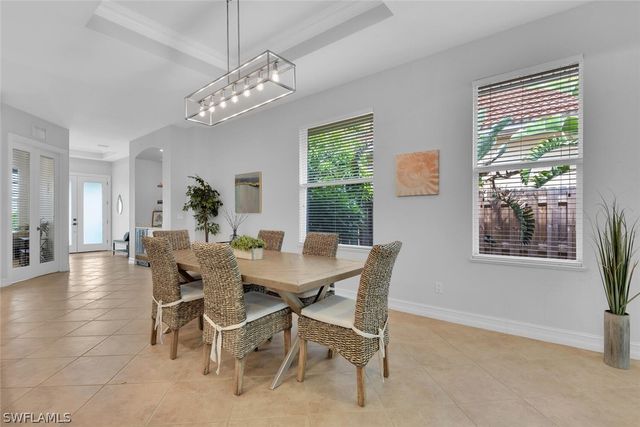 590 110th AVE N, Naples, FL 34108