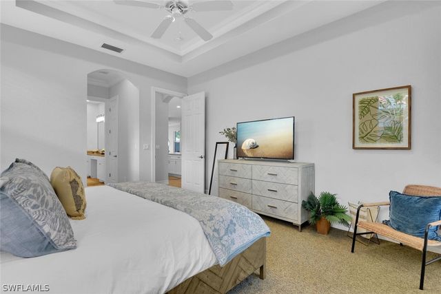 590 110th AVE N, Naples, FL 34108