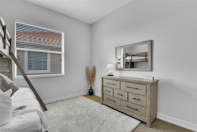 590 110th AVE N, Naples, FL 34108