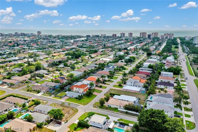 590 110th AVE N, Naples, FL 34108