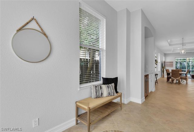 590 110th AVE N, Naples, FL 34108