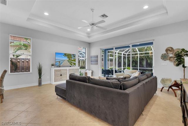 590 110th AVE N, Naples, FL 34108