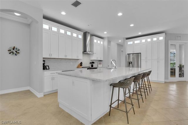 590 110th AVE N, Naples, FL 34108