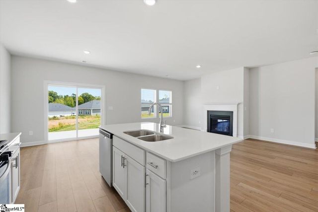 726 Parry Court, Woodruff, SC 29388