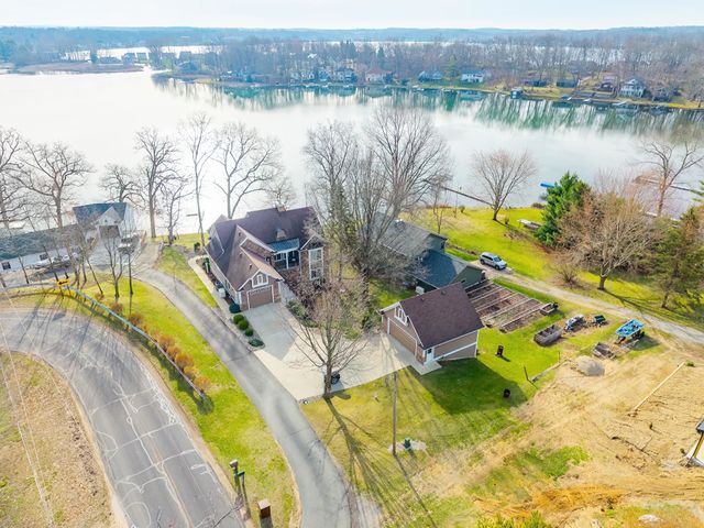 115 Lane 165 Lime Lake, Angola, IN 46703