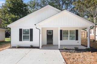 2022 4th Street SW, Hickory, NC 28602