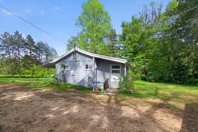11148 E Howard City Edmore Road, Riverdale, MI 48877