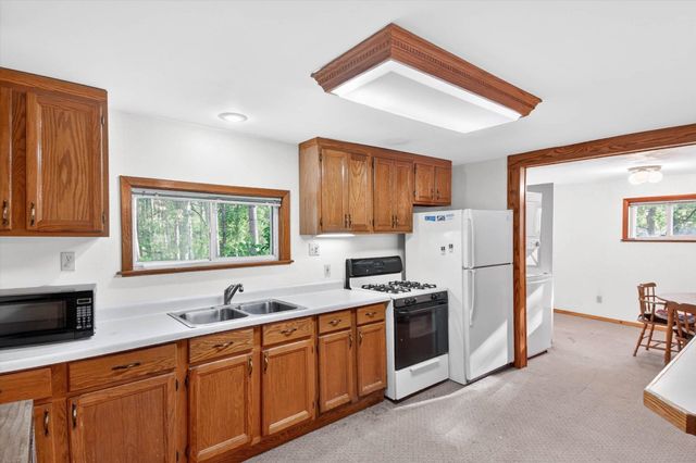 11148 E Howard City Edmore Road, Riverdale, MI 48877