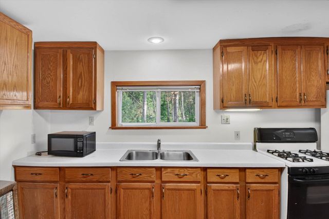 11148 E Howard City Edmore Road, Riverdale, MI 48877