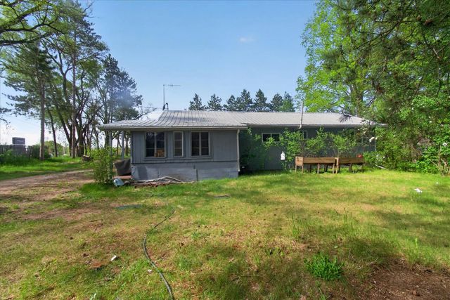 11148 E Howard City Edmore Road, Riverdale, MI 48877