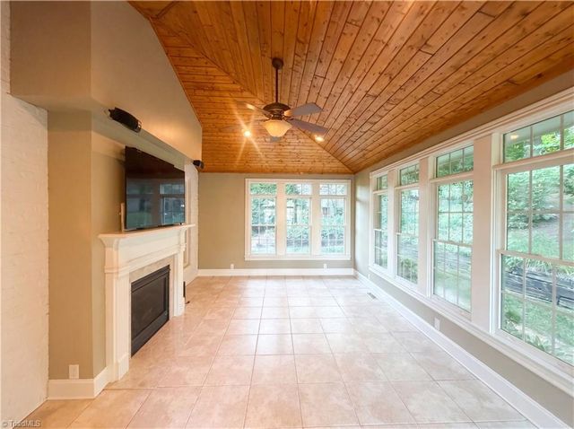 3800 Crosstimbers Drive, Greensboro, NC 27410