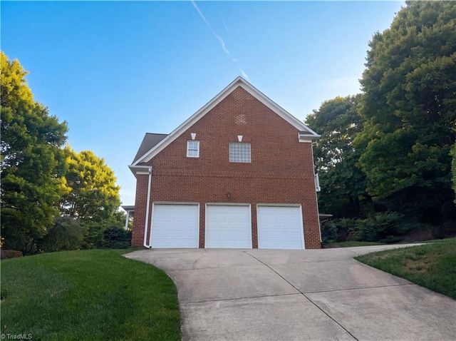 3800 Crosstimbers Drive, Greensboro, NC 27410