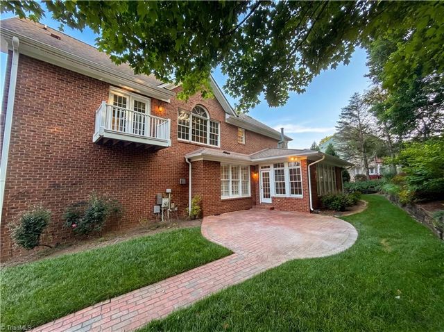 3800 Crosstimbers Drive, Greensboro, NC 27410