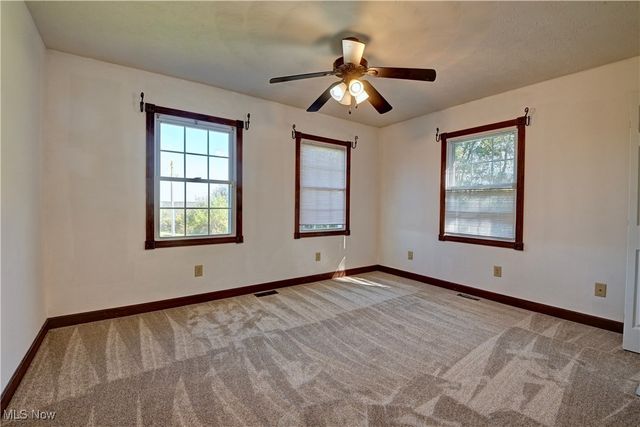 577 May Valley Road SW, New Philadelphia, OH 44663