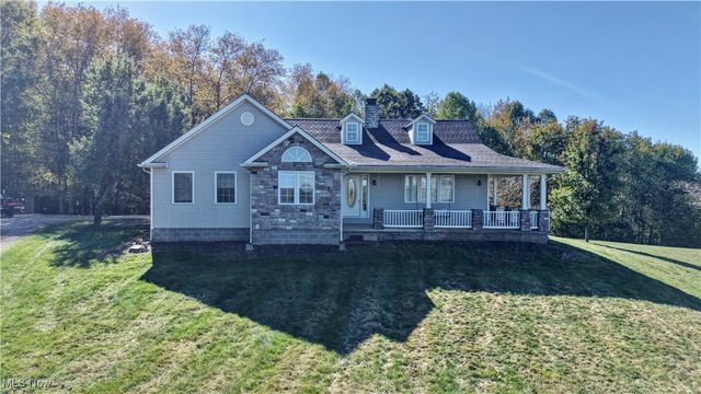 577 May Valley Road SW, New Philadelphia, OH 44663