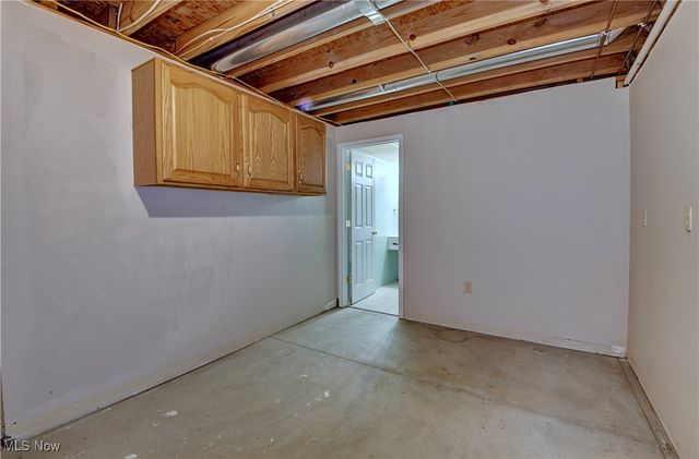 577 May Valley Road SW, New Philadelphia, OH 44663