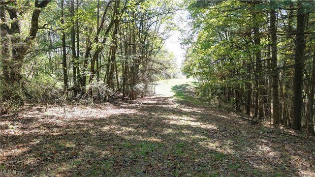 577 May Valley Road SW, New Philadelphia, OH 44663