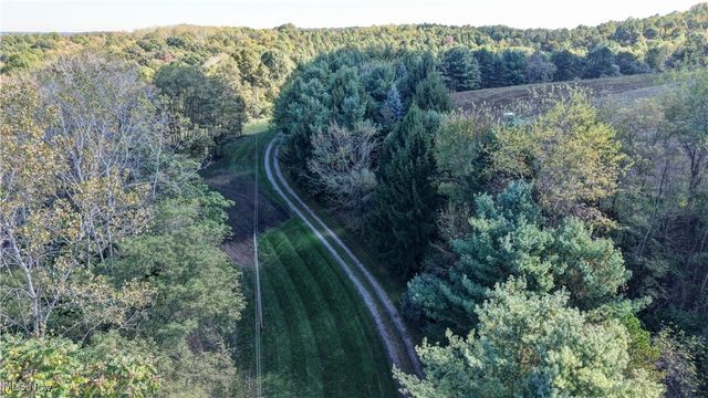 577 May Valley Road SW, New Philadelphia, OH 44663