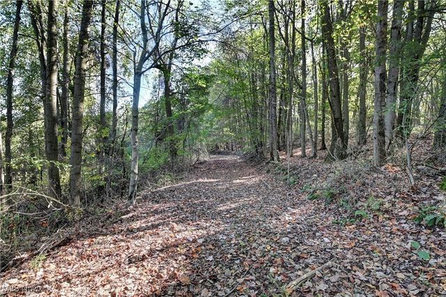 577 May Valley Road SW, New Philadelphia, OH 44663