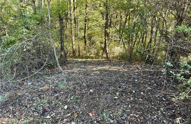 577 May Valley Road SW, New Philadelphia, OH 44663