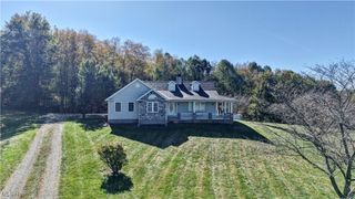 577 May Valley Road SW, New Philadelphia, OH 44663