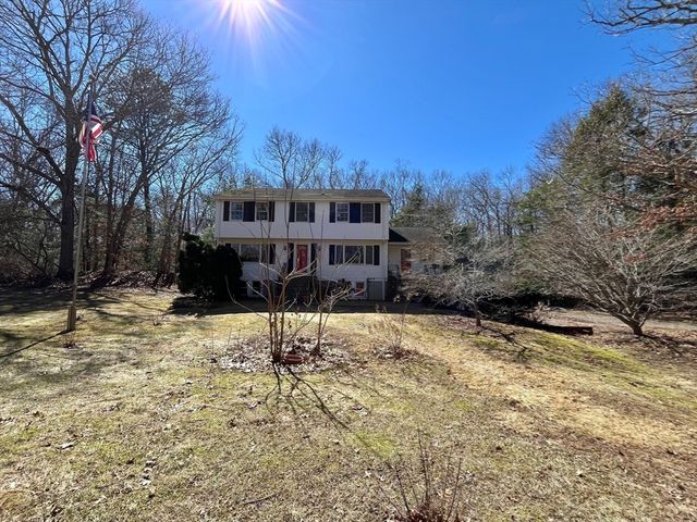 2 Lauren Rd, Plymouth, MA 02360