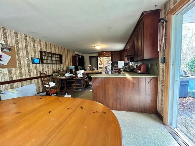 2 Lauren Rd, Plymouth, MA 02360