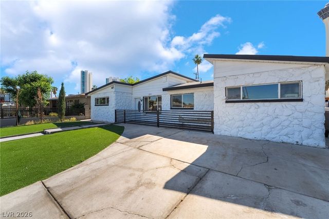 2200 Santa Ynez Drive, Las Vegas, NV 89104