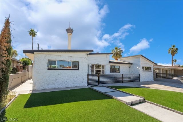 2200 Santa Ynez Drive, Las Vegas, NV 89104