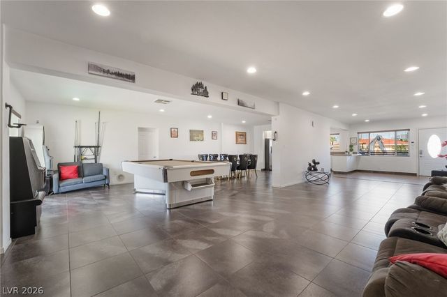 2200 Santa Ynez Drive, Las Vegas, NV 89104