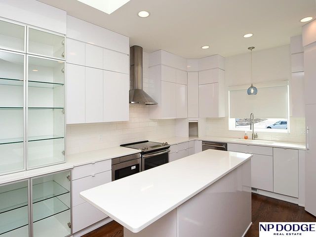 11342 Pine Street, Omaha, NE 68144