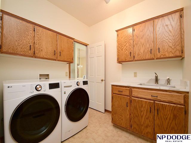 11342 Pine Street, Omaha, NE 68144