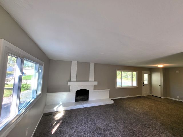 18455 W Meadow Lane, Gurnee, IL 60031