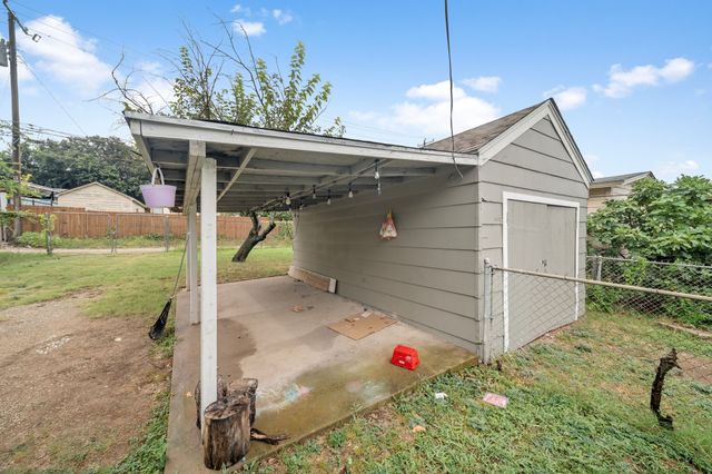 3324 W Clarendon Drive, Dallas, TX 75211