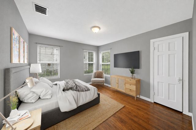 3324 W Clarendon Drive, Dallas, TX 75211