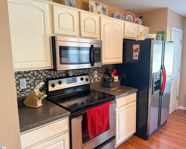 608 Sydney Court, Simpsonville, SC 29680