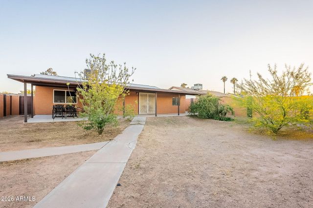 1022 W Apollo Avenue, Tempe, AZ 85283