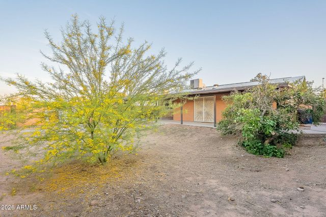 1022 W Apollo Avenue, Tempe, AZ 85283