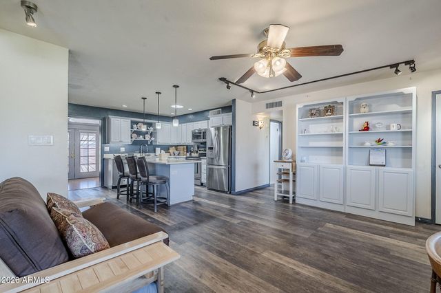 1022 W Apollo Avenue, Tempe, AZ 85283
