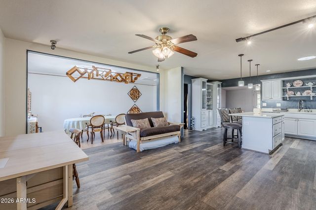 1022 W Apollo Avenue, Tempe, AZ 85283