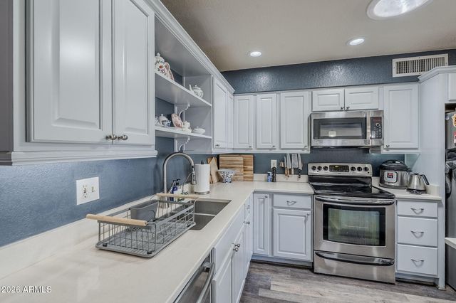 1022 W Apollo Avenue, Tempe, AZ 85283