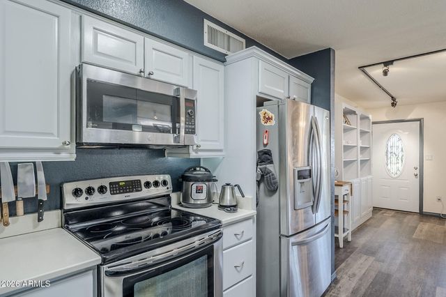 1022 W Apollo Avenue, Tempe, AZ 85283
