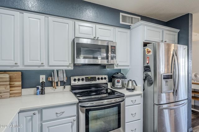 1022 W Apollo Avenue, Tempe, AZ 85283