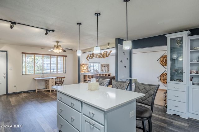 1022 W Apollo Avenue, Tempe, AZ 85283