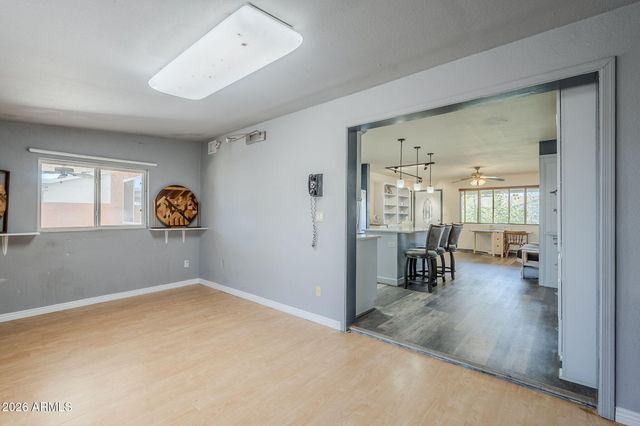 1022 W Apollo Avenue, Tempe, AZ 85283