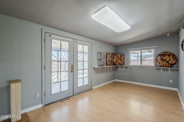 1022 W Apollo Avenue, Tempe, AZ 85283