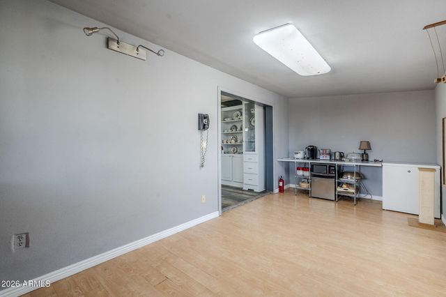 1022 W Apollo Avenue, Tempe, AZ 85283