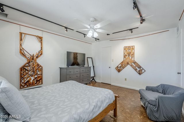 1022 W Apollo Avenue, Tempe, AZ 85283